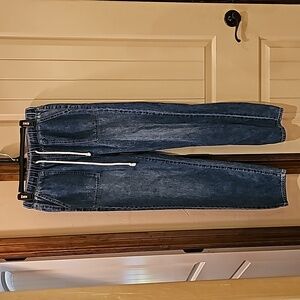 So super High rise jogger jeans loose fit  size 7/28
